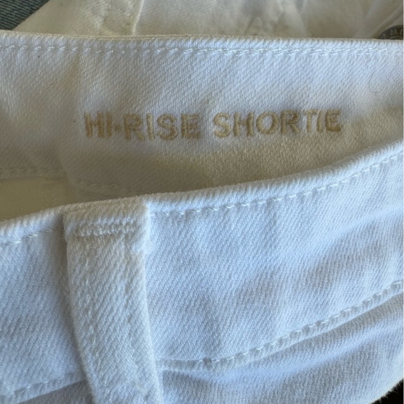 American Eagle Women’s white high rise shortie black distressed size 6 - Picture 8 of 8